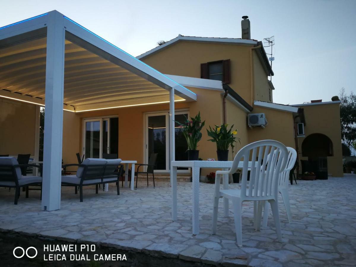 B&B Fiori Di Pesco Фертилия Экстерьер фото